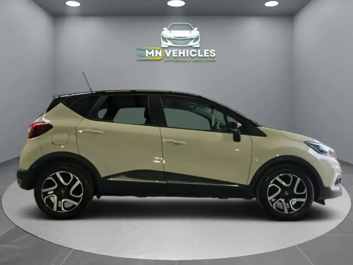 Second-hand Renault Captur Iconic 88 CP (64 kW) 2018 Bej SUV