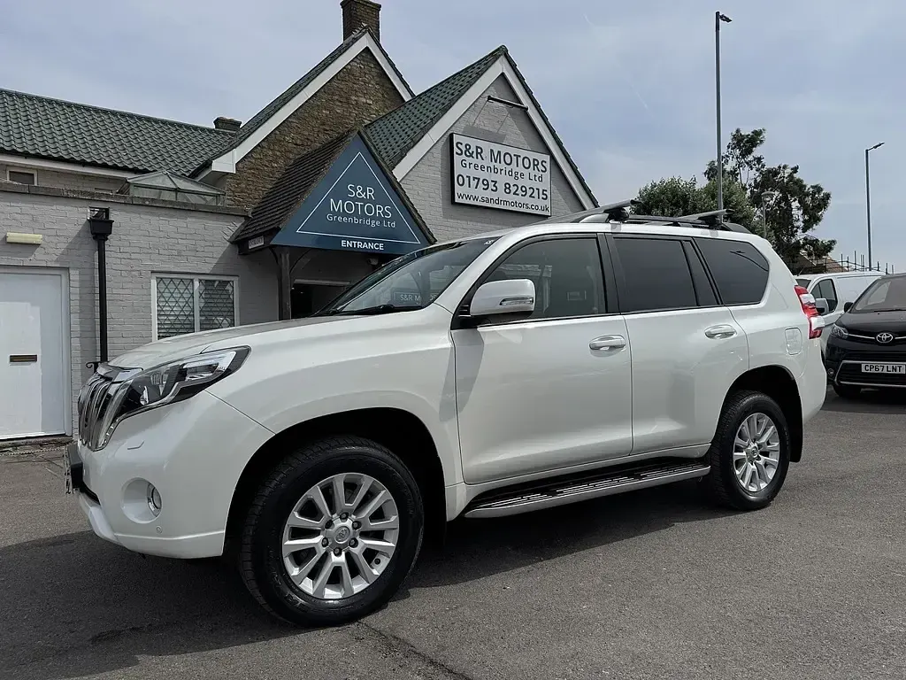 Used Toyota Land Cruiser 2016 White SUV