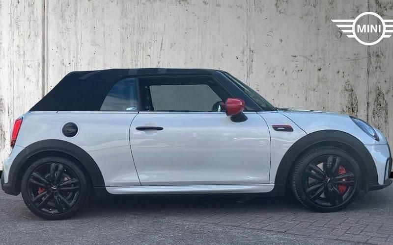 Usado Mini John Cooper Works Cabriolet 231 CV (169 kW) 2021 Plateado Descapotable