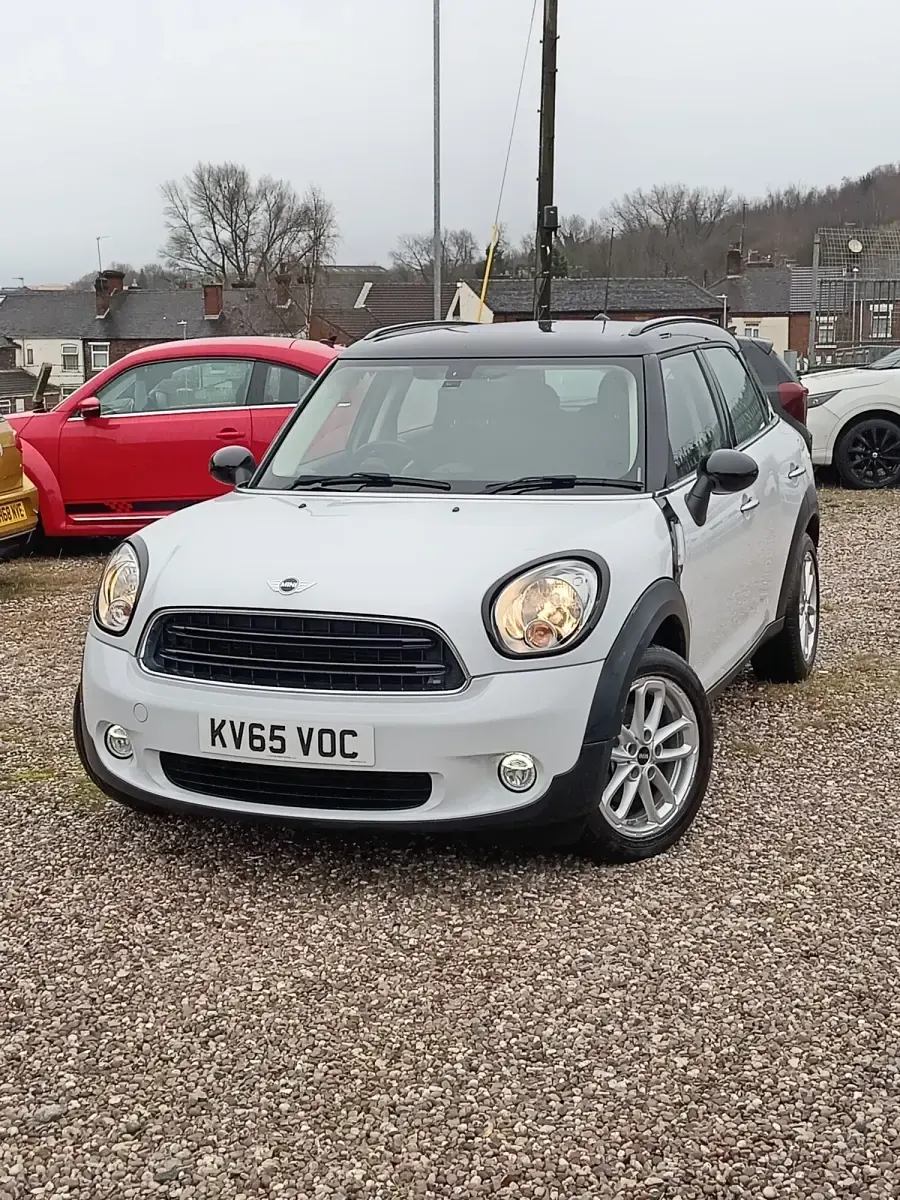 Used Mini Cooper 122 HP (89 kW) 2016 White Hatchback