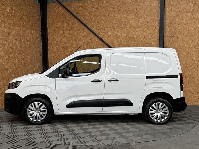 Used Peugeot Partner Premium 131 HP (96 kW) 2021 White MPV