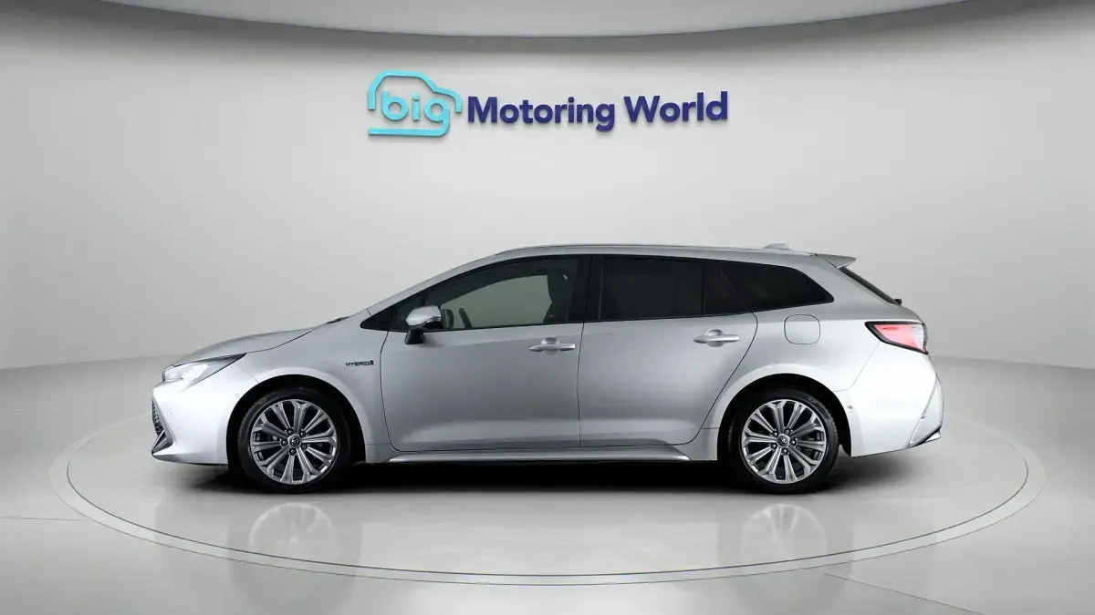 Używany Toyota Corolla Design 121 KM (88 kW) 2019 Kombi