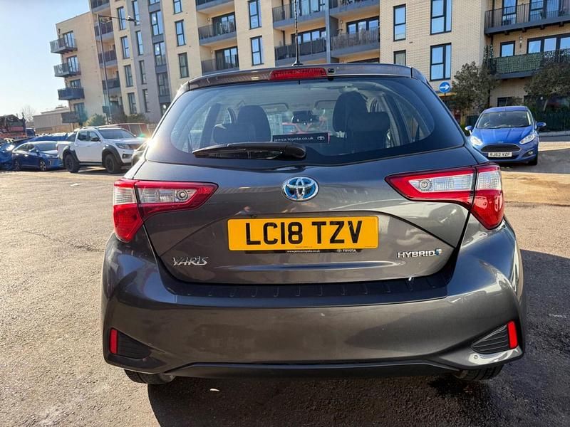 Used Toyota Yaris Hybrid 2018 Grey Hatchback