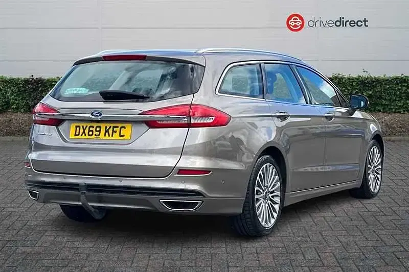 Used Ford Mondeo Titanium 190 HP (139 kW) 2019 Silver Estate