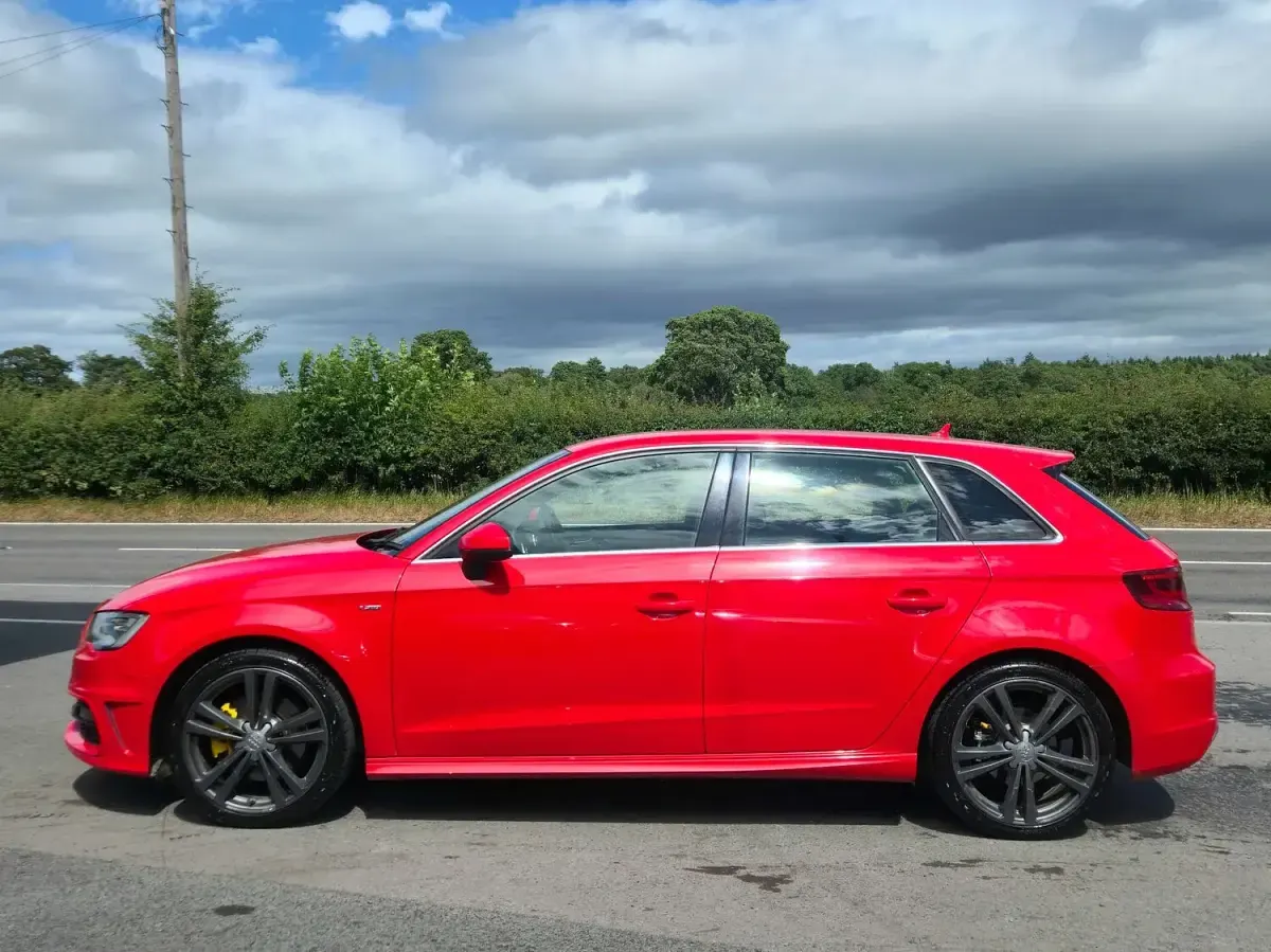 Used Audi A3 Sportback S-Line 184 HP (135 kW) 2013 Red Hatchback