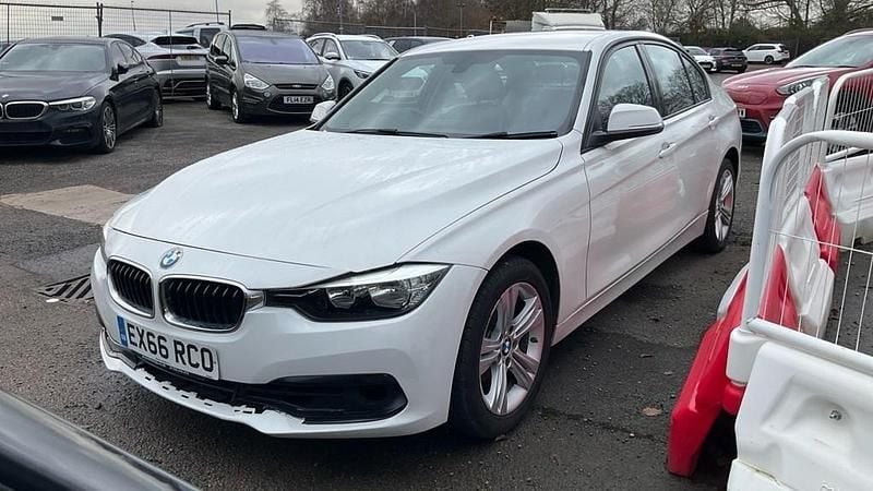 Used BMW 318 Sport Line 136 HP (100 kW) 2016 White Sedan