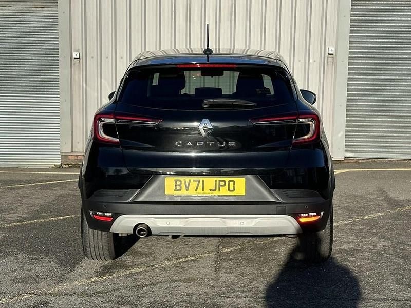 Used Renault Captur Iconic 140 HP (102 kW) 2021 Black SUV