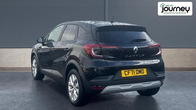 Used Renault Captur Iconic 143 HP (105 kW) 2021 Black SUV