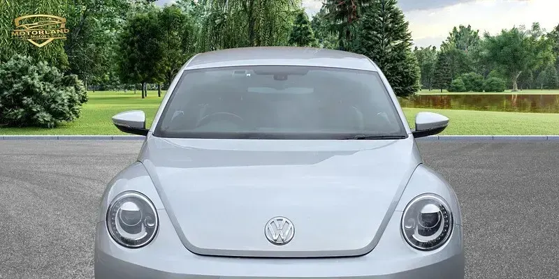 Used VW Beetle Design 105 HP (77 kW) 2013 Silver Hatchback