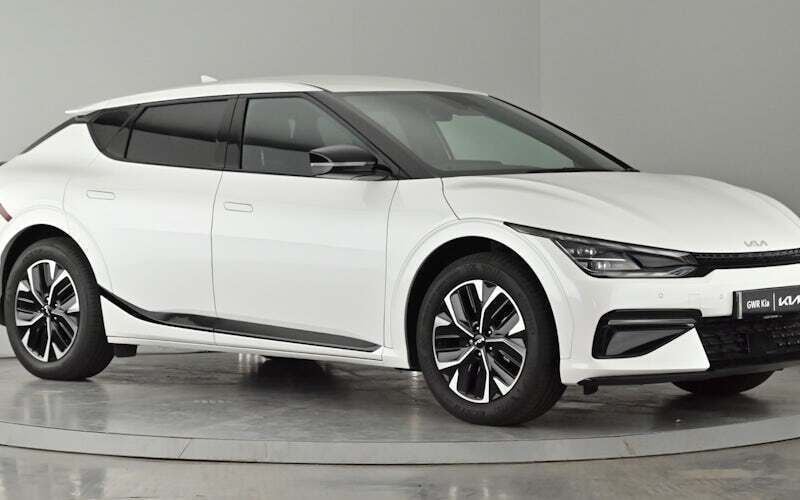 White Used 2023 Kia EV6 GT-Line SUV | £29,450 (Good price) - Image 1/4