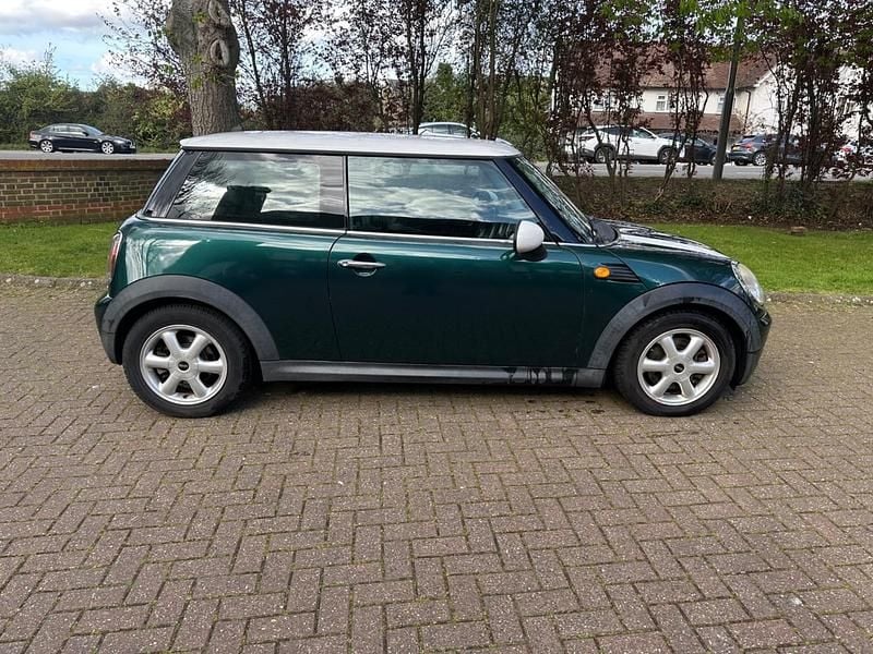 Begagnad Mini Cooper Hatch 2008 Grön Halvkombi