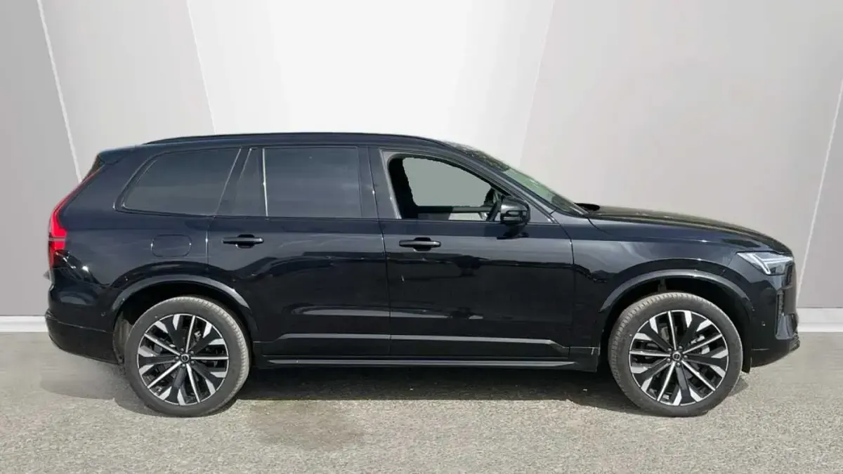 Used Volvo XC90 Ultra 247 HP (181 kW) 2025 Black SUV