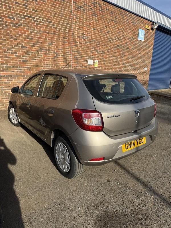 Used Dacia Sandero Ambiance 75 HP (55 kW) 2014 Beige Hatchback