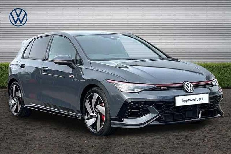 Used VW Golf VIII 300 HP (220 kW) 2025