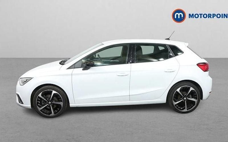 Used Seat Ibiza FR Sport 116 HP (85 kW) 2024 White Hatchback