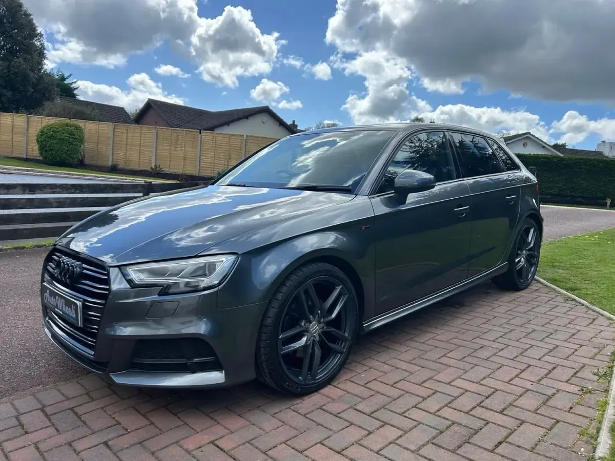 Używany Audi A3 S-Line 2016 Szary Hatchback