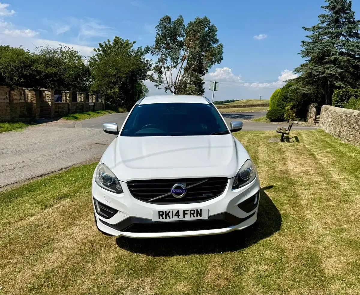 Used Volvo XC60 R-Design 2014 White SUV