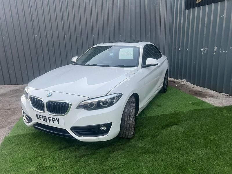 Used BMW 218 Sport Line 136 HP (100 kW) 2018 White Coupe