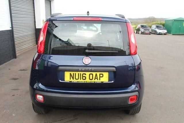 Used Fiat Panda Lounge 69 HP (50 kW) 2016 Hatchback