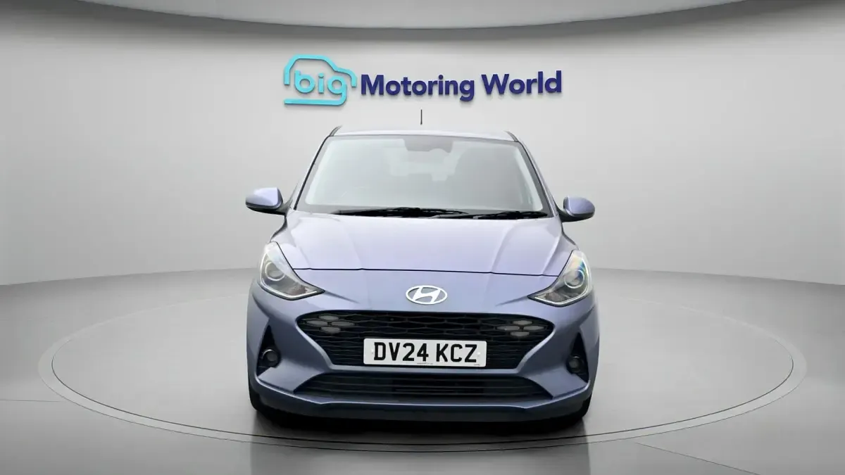 Used Hyundai i10 Premium 67 HP (49 kW) 2023 Blue Hatchback
