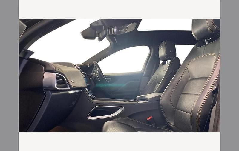 Used Jaguar F-Pace 300 HP (220 kW) 2019 Black SUV