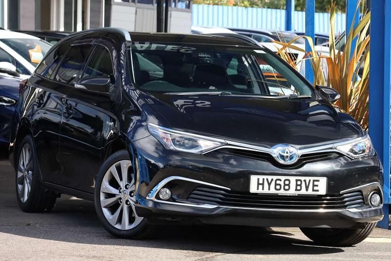 Black Used 2018 Toyota Auris Hybrid Estate | £13,991 (Fair price) - Image 1/4