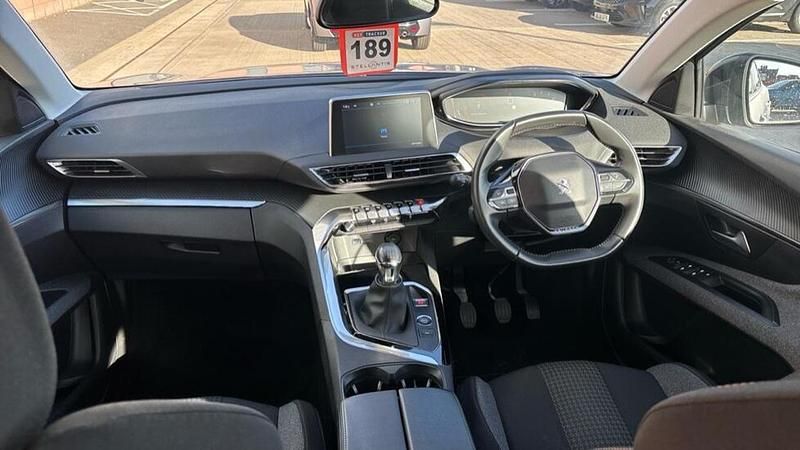 Used Peugeot 3008 Active Premium 129 HP (94 kW) 2022 Grey SUV