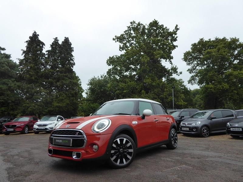 Orange Used 2018 Mini Cooper S Exclusive Hatchback | £17,995 (Fair price) - Image 1/4