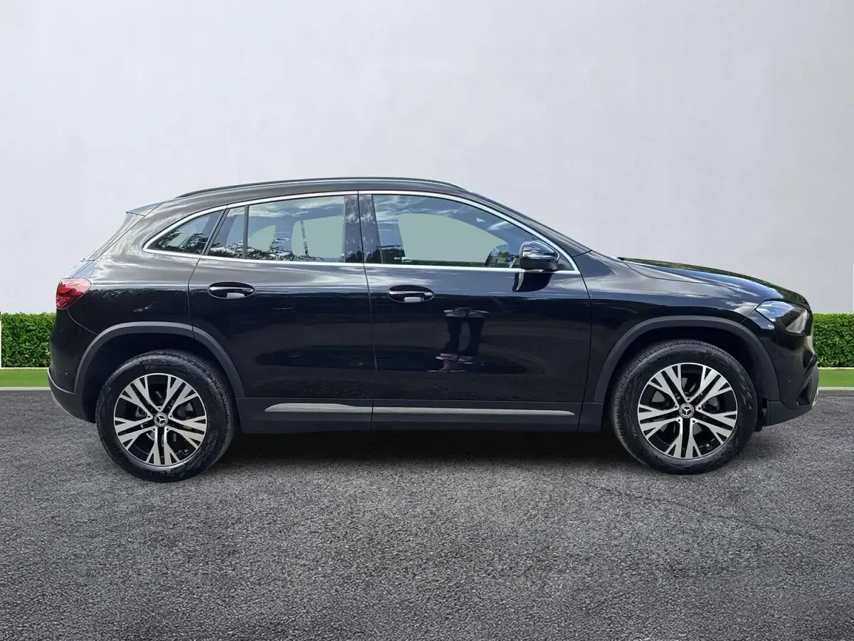 Used Mercedes GLA200 Executive 2026 Black SUV