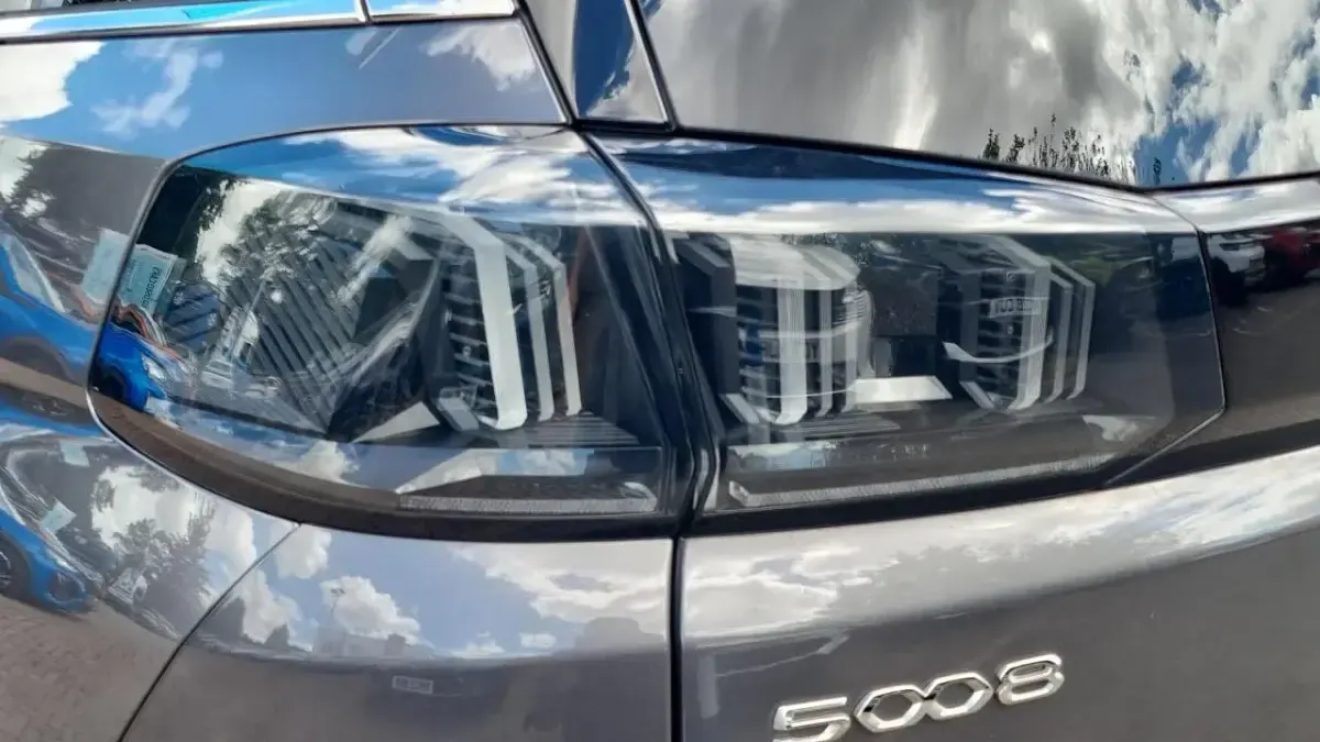 Used Peugeot 5008 Premium 129 HP (94 kW) 2021 Grey SUV