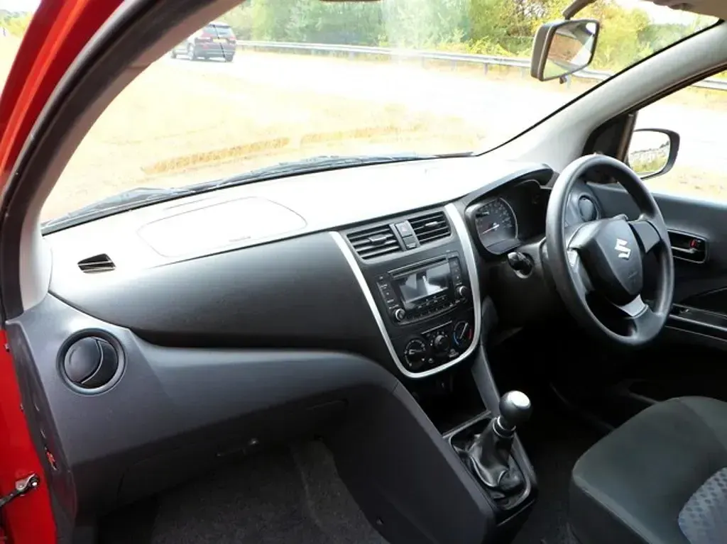 Used Suzuki Celerio 68 HP (50 kW) 2017 Red Hatchback