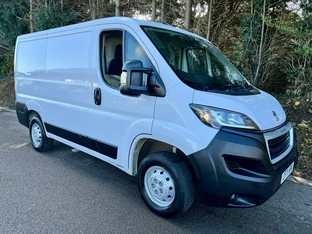 Second-hand Peugeot Boxer 120 CP (88 kW) 2021 Alb Van