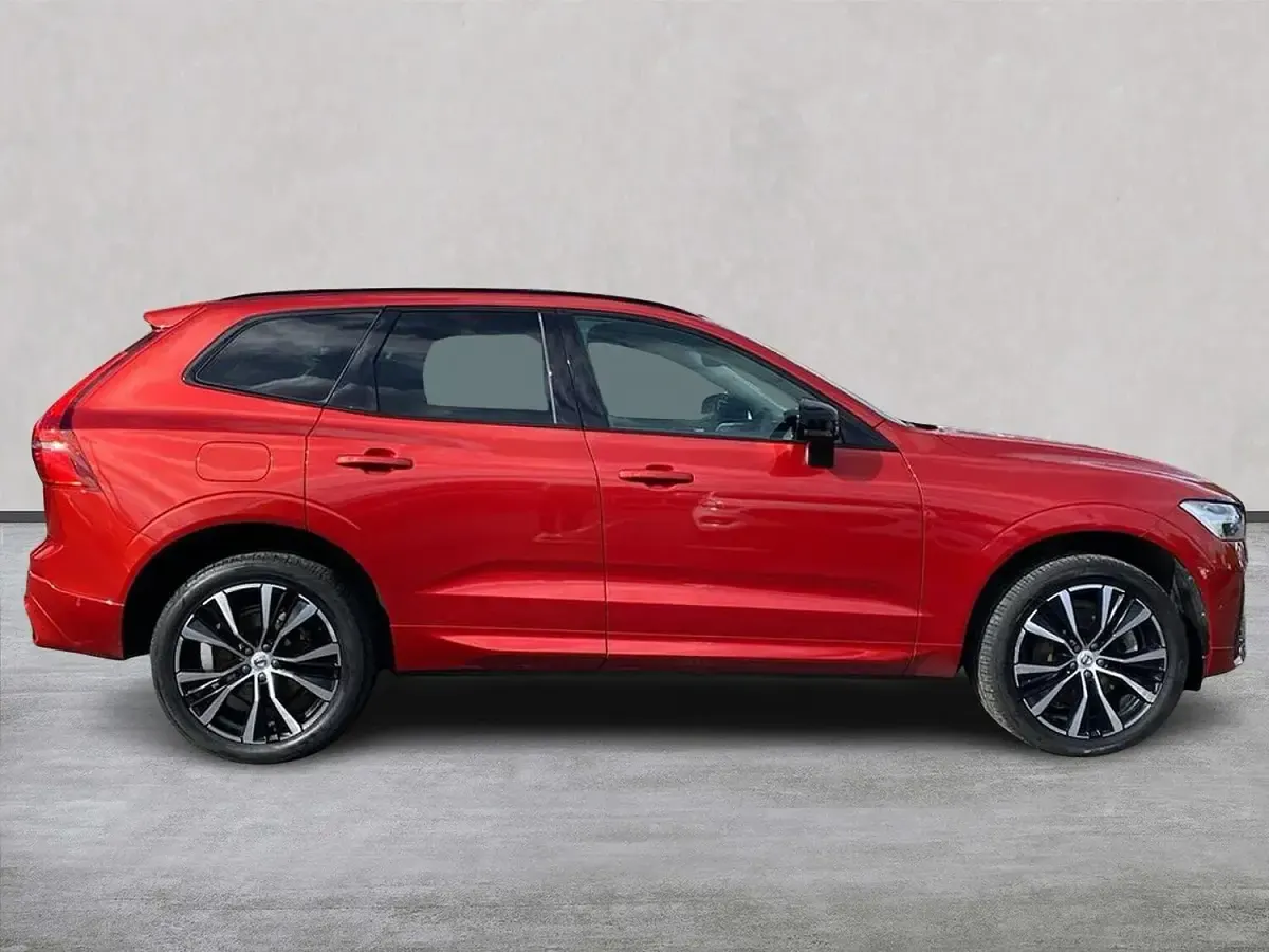 Used Volvo XC60 Ultimate 2023 Red SUV