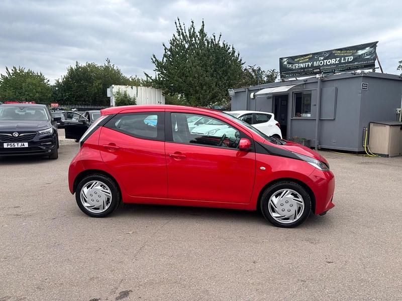 Red Used 2018 Toyota Aygo X-play Hatchback | £7,290 (Fair price) - Image 1/4