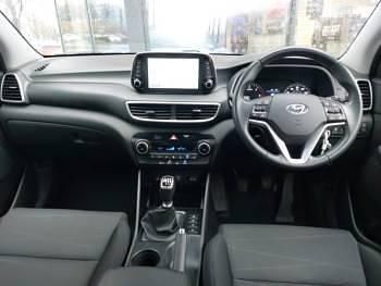 Used Hyundai Tucson SE 115 HP (84 kW) 2018 White SUV