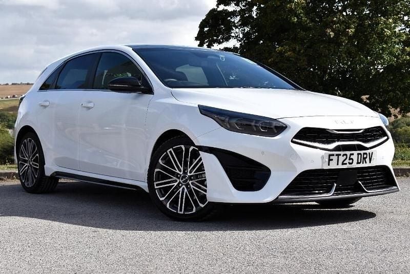 White New 2025 Kia Ceed GT GT-Line S Hatchback | £24,802 (Fair price) - Image 1/3