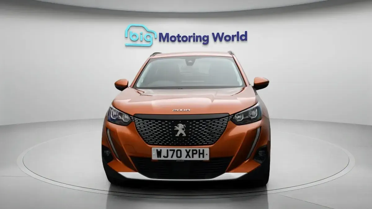 Used Peugeot 2008 Allure Premium 130 HP (95 kW) 2020 Orange SUV