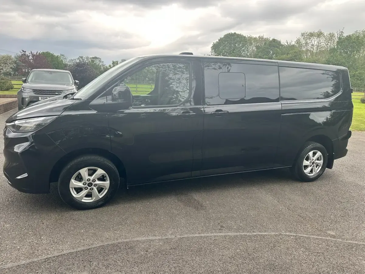 Usado Ford Transit Custom Limited 2025 Preto Van