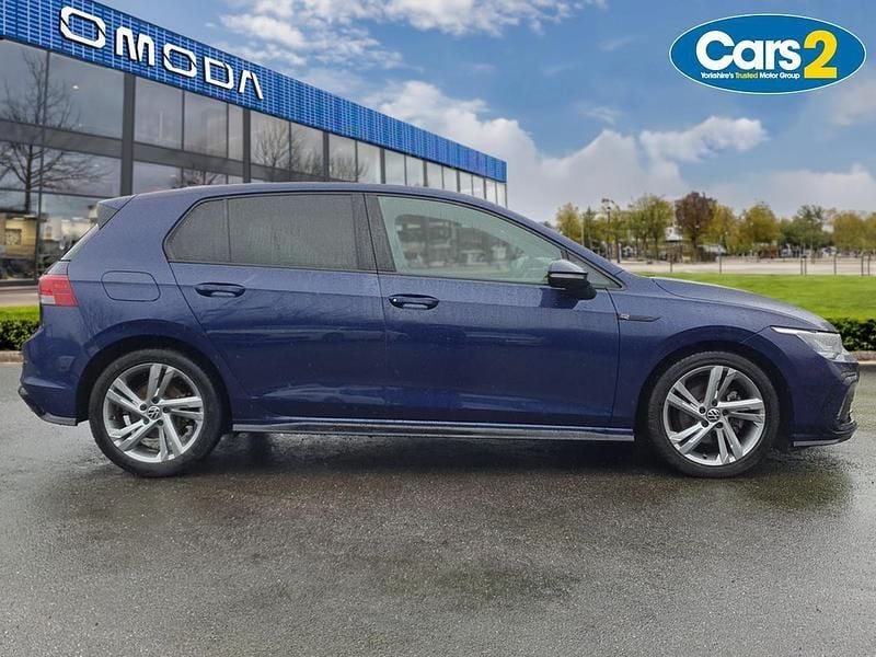 Used VW Golf VIII R-line 150 HP (110 kW) 2022 Blue Hatchback