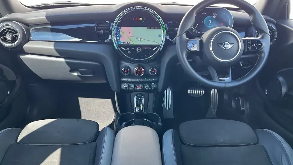 Usado Mini Cooper Hatch 136 HP (100 kW) 2022 Preto Citadino