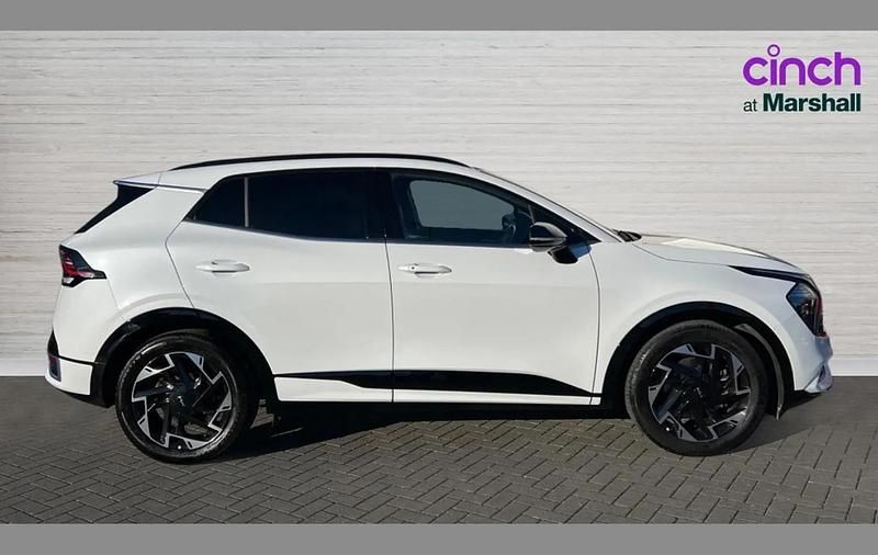 Used Kia Sportage GT-Line 147 HP (108 kW) 2024 White SUV