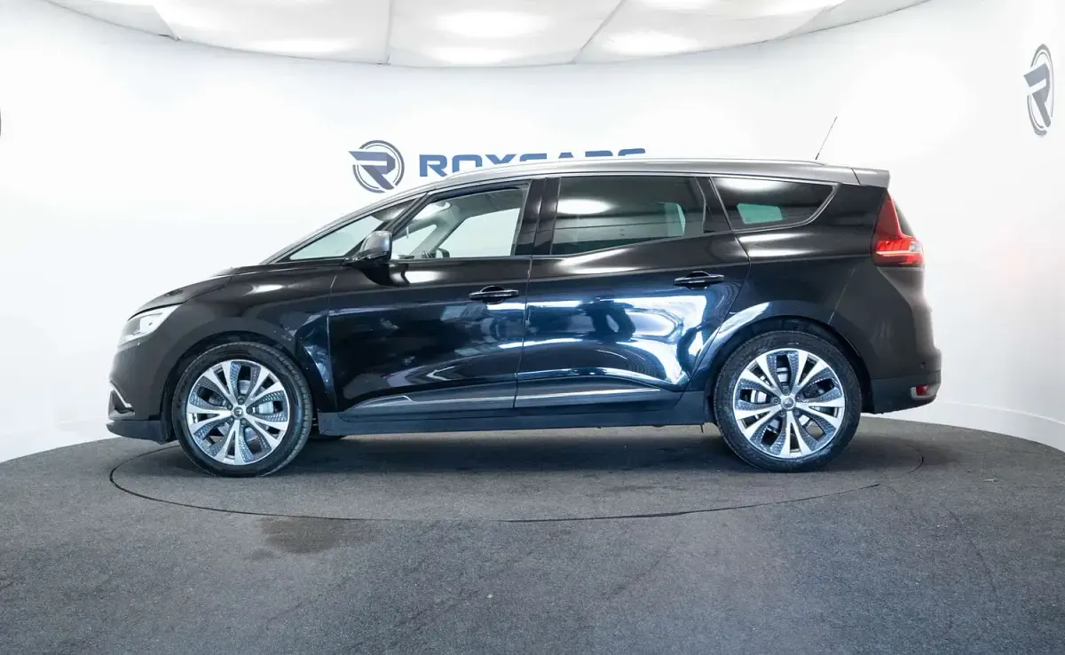 Used Renault Grand Scénic IV Dynamique 110 HP (80 kW) 2018 Black MPV