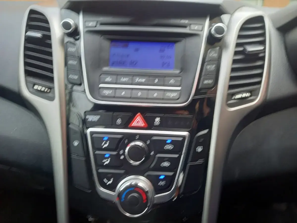 Used Hyundai i30 Active 2013 White Estate