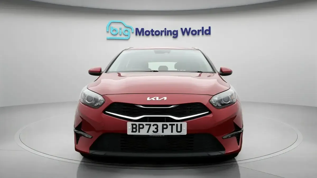 Used Kia Ceed 2024 Red Hatchback