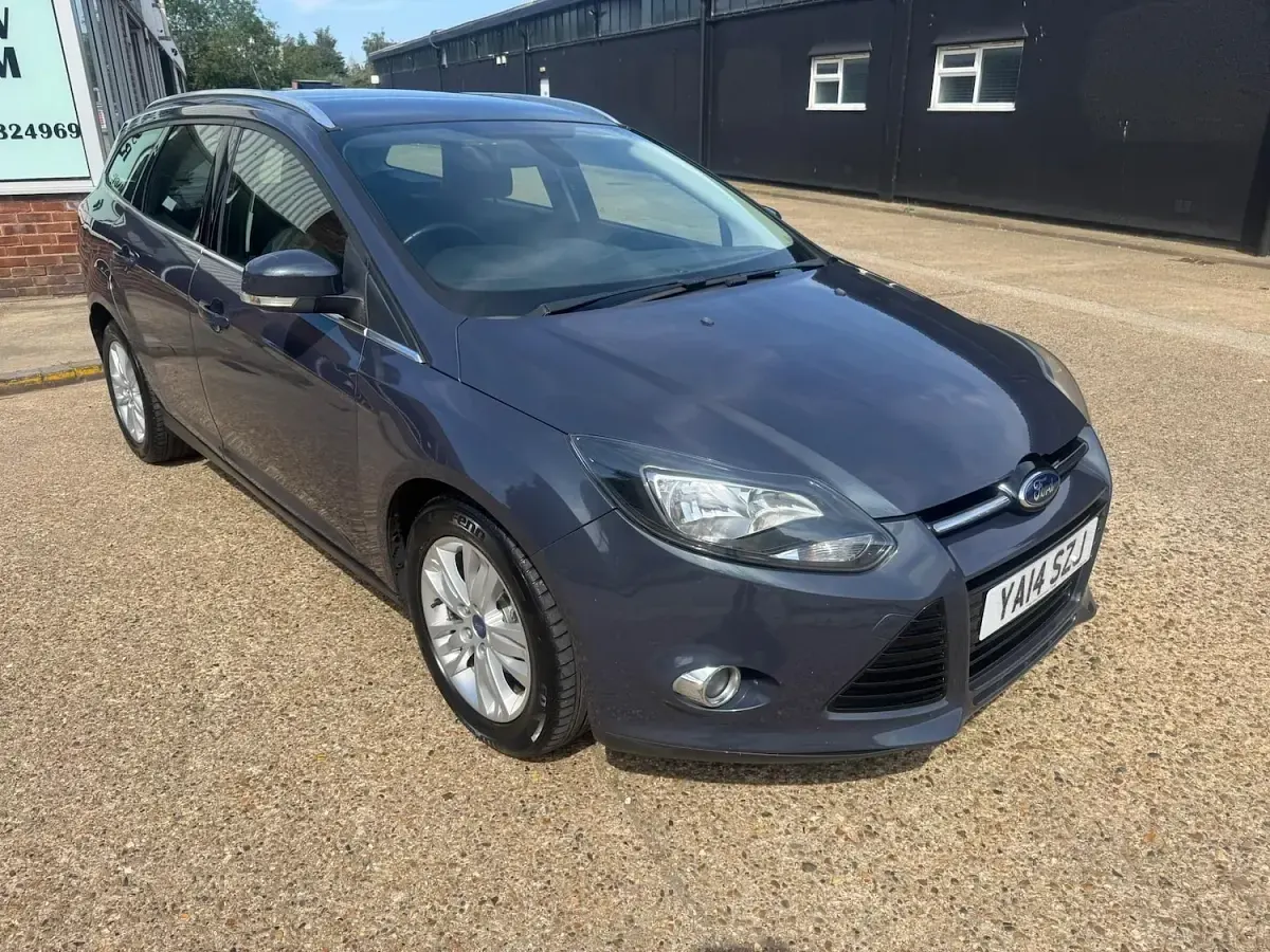 Used Ford Focus Titanium 115 HP (84 kW) 2014 Grey Estate