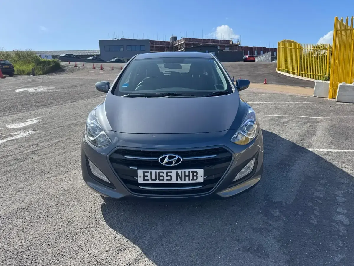 Used Hyundai i30 110 HP (80 kW) 2015 Grey Hatchback