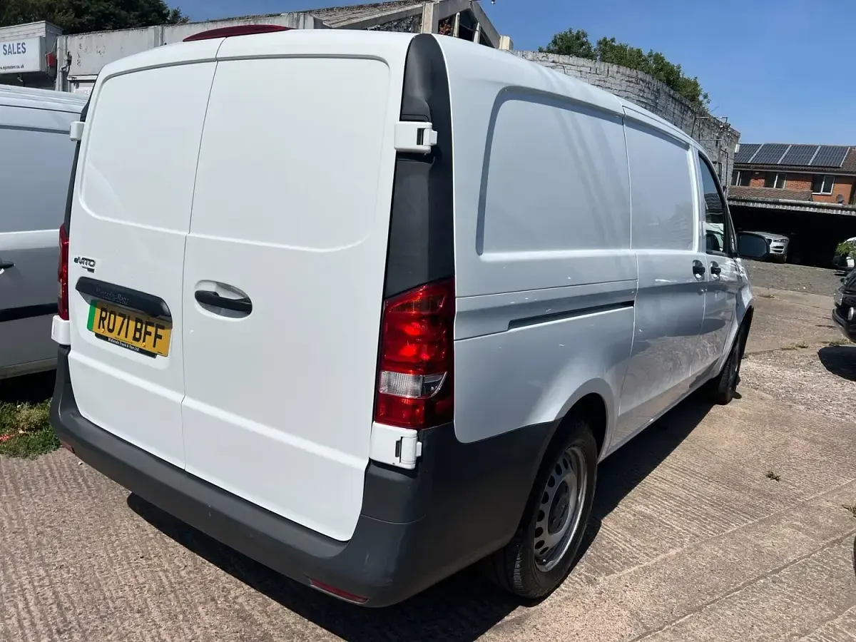 Used Mercedes e-Vito Progressive 85 kW (116 HP) 2021 White Van