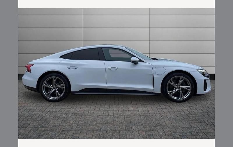 Used Audi e-tron GT quattro Comfort 384 kW (523 HP) 2022 Grey Sedan