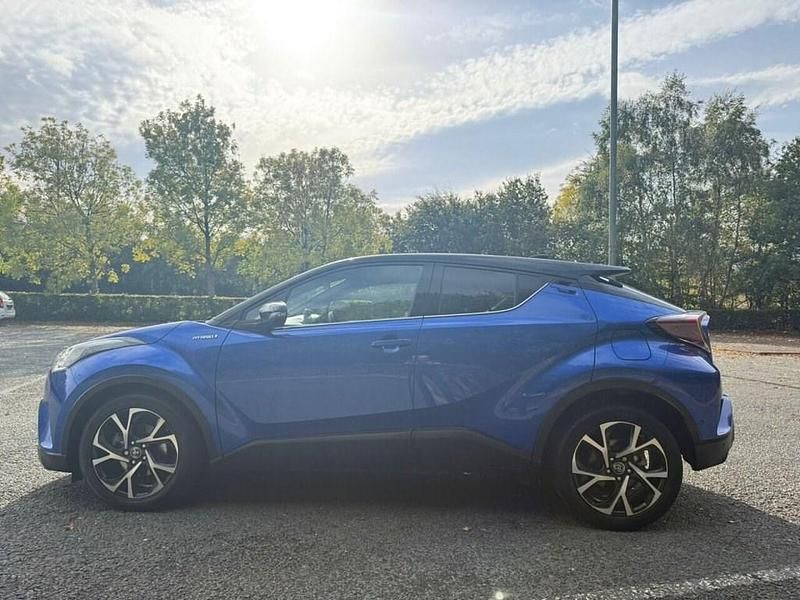 Used Toyota C-HR 122 HP (89 kW) 2017 Blue SUV