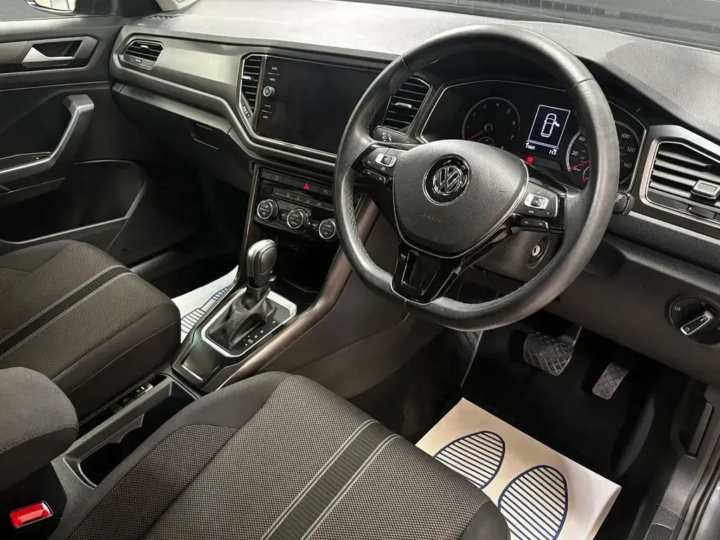 Used VW T-Roc SE 150 HP (110 kW) 2019 Grey SUV